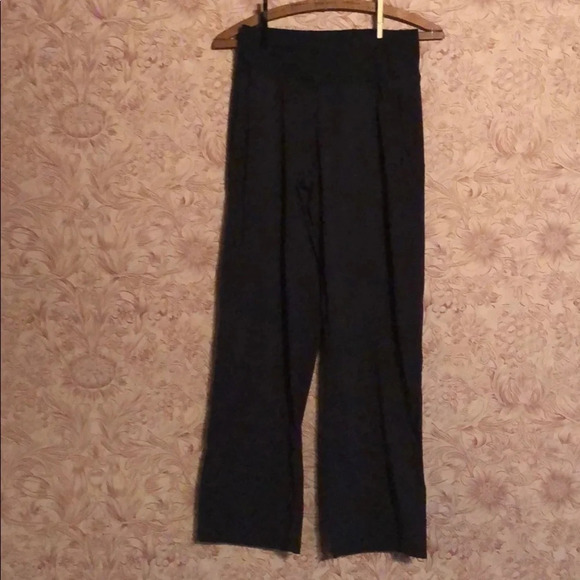 Lucy Bundle XS. 2 pants and top all EUC - Picture 6 of 8